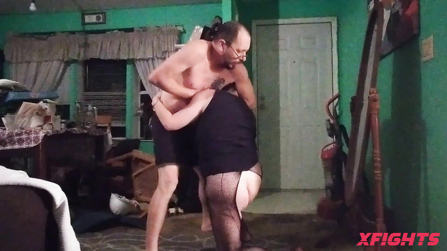 Amateur fighting big ass milf vs her husband