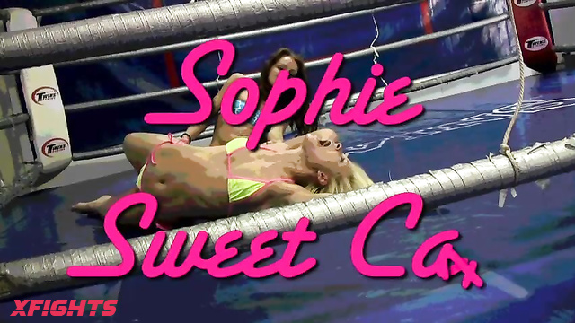 Porn Fight Sophie Lynx vs Sweet Cat