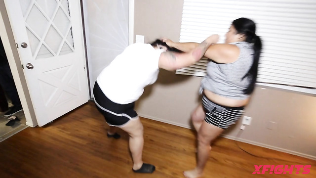 Mayra vs Jackie Real Fight