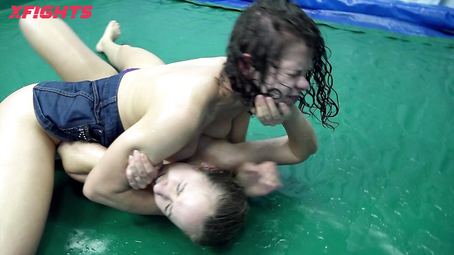 Fighting Dolls - Anna-Maria vs Tanima