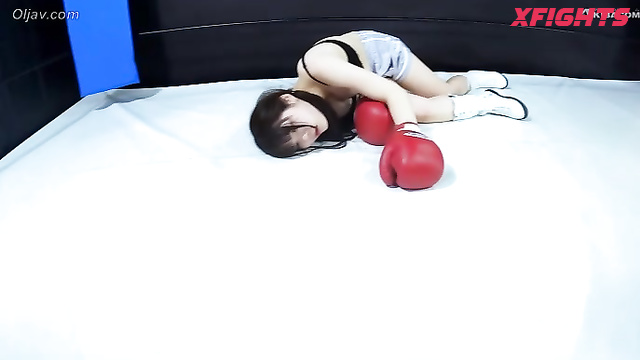 BTBJ-02 Face-to-face MIX Boxing Female Boxer Domination