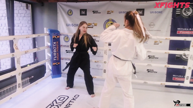 Mixfights - Alice vs Valery Battle of Skills