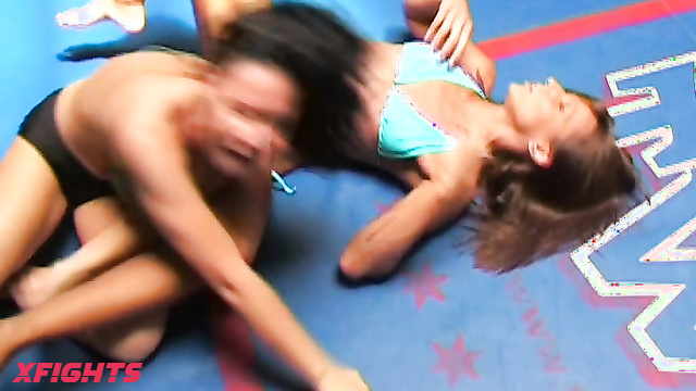 Bora Lesbian Wrestling