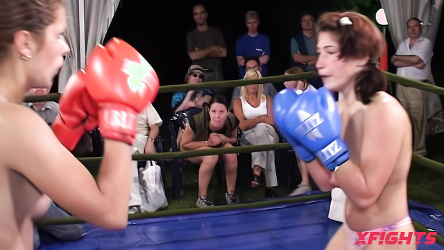 DWW-S2001-BOX-16 Jana N vs Timea C Wild Topless Boxing