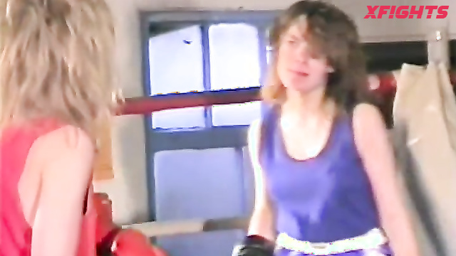 ASFILM - WV113 - 2 Elizabeth Morris vs Amanda McGowan Boxing Match