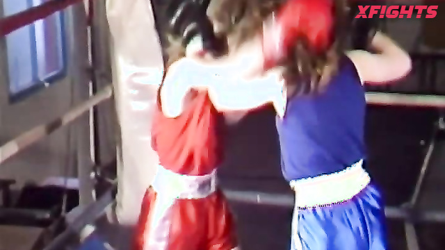 ASFILM - WV113 - 2 Elizabeth Morris vs Amanda McGowan Boxing Match