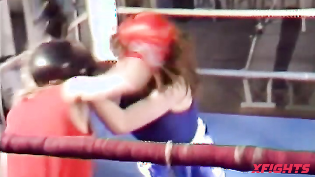 ASFILM - WV113 - 2 Elizabeth Morris vs Amanda McGowan Boxing Match