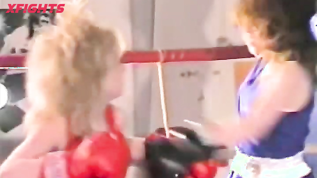 ASFILM - WV113 - 2 Elizabeth Morris vs Amanda McGowan Boxing Match