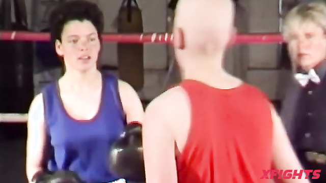 ASFILM - WV113 - 1 Elenor Roches vs Mandy McNeil Competitive Boxing Fight