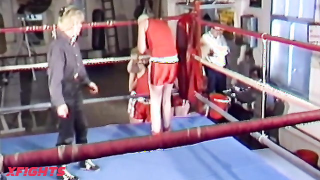 ASFILM - WV113 - 1 Elenor Roches vs Mandy McNeil Competitive Boxing Fight