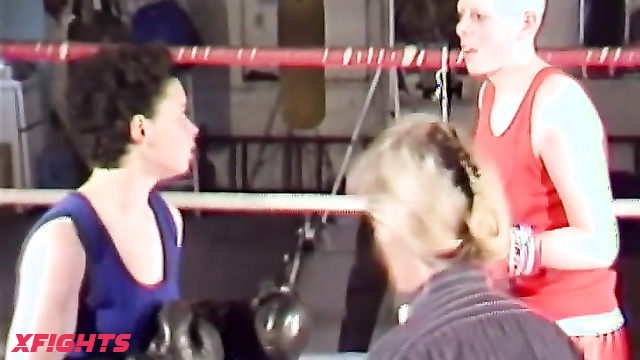 ASFILM - WV113 - 1 Elenor Roches vs Mandy McNeil Competitive Boxing Fight