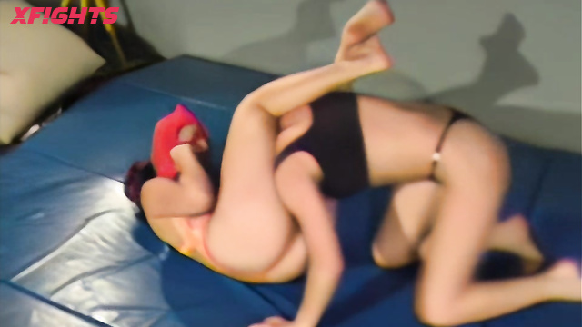 Academy Wrestling - ACA-230B Crimson VS Maggie - Face sitting clash