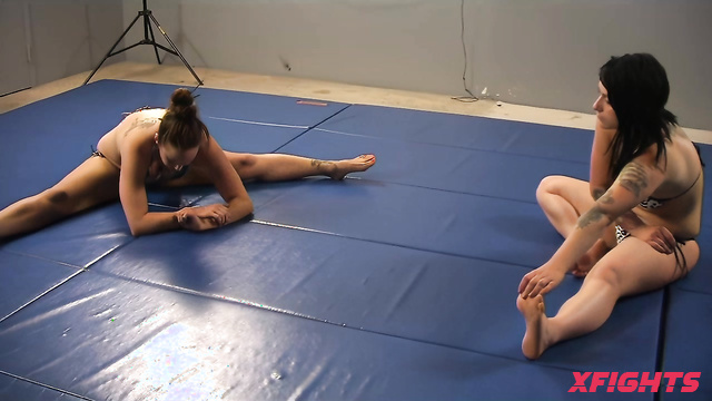 Academy Wrestling - SOAP-471 Bella vs Olivia Strapon inside pussy