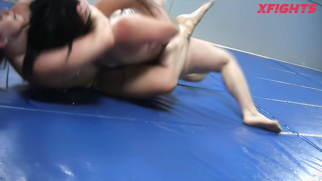Academy Wrestling - SOAP-471 Bella vs Olivia Strapon inside pussy