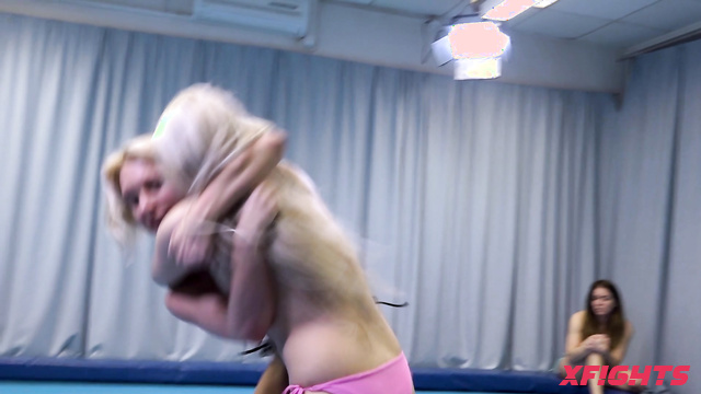 Fighting Dolls - Ganet vs Reana Part 3 - Hot contest with blondies