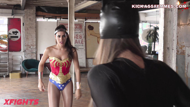 Kick Ass Femmes - Superheroines threeway humiliation fight