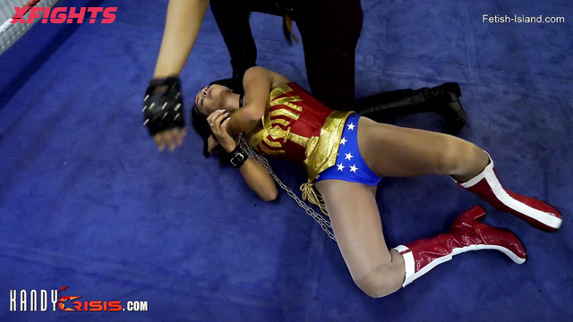 Kandy Crisis - Wonder Woman gets demolished - Superheroine Porn