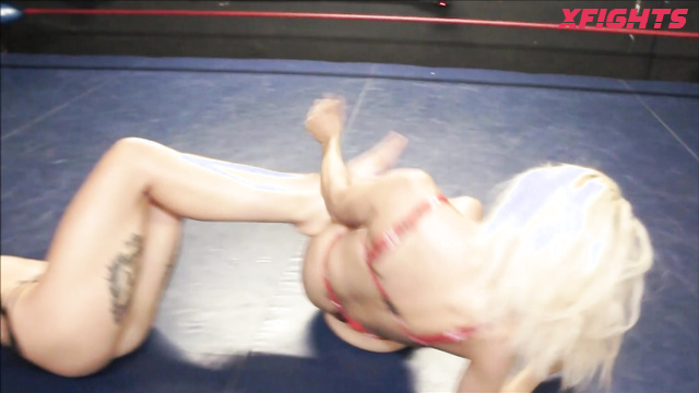 WMW Fetish Fun - Vivi Veracruz Vs Platinum Fury - Most beautiful blonde fighters