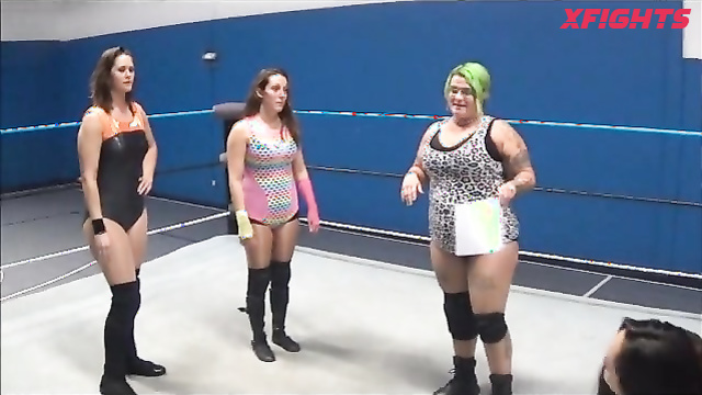 WMW Fetish Fun - Tiffany Roxx And Rock C Vs Sumiko - Displaying wrestling skills