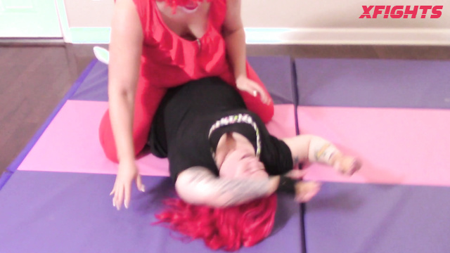 WMW Fetish Fun - Bippy The Clown Vs Kathy Owens - Making fun of a chubby
