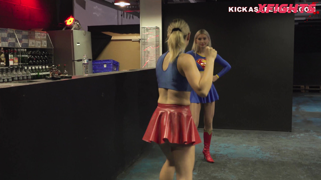 Kick Ass Bitches - Ultima v SuperGirl The Winter Femmes Superheroine Porn