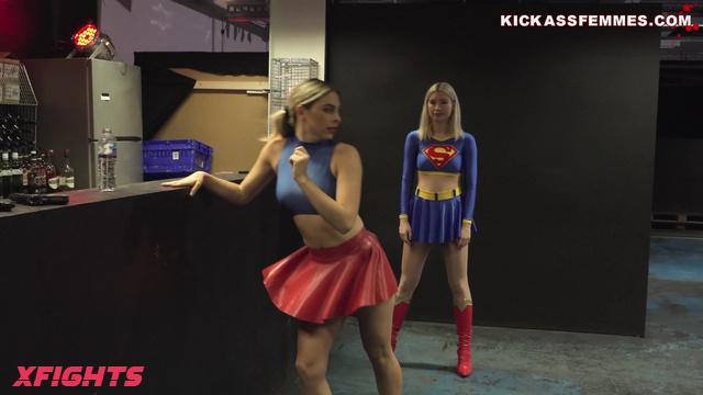 Kick Ass Bitches - Ultima v SuperGirl The Winter Femmes Superheroine Porn