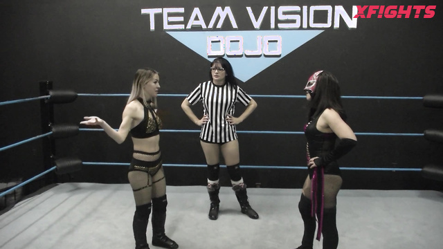 WMW Fetish Fun - Vullcana vs Aria Blake - Intense competitive battle