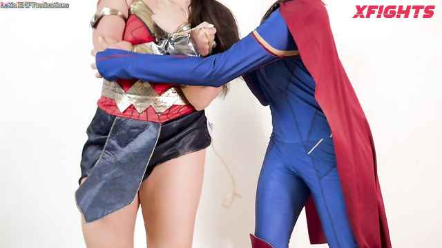 Latín Enf Productions - Wonder Julia vs SuperPia - Superheroine Porn