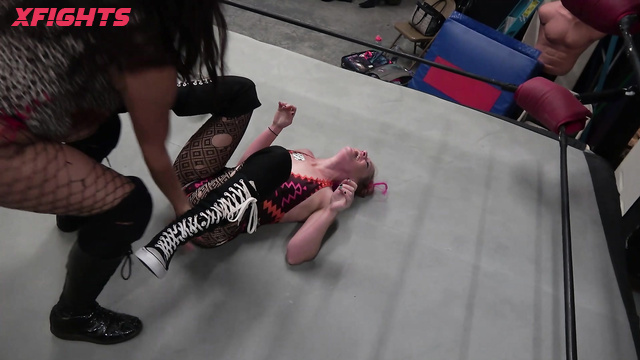 WMW Fetish Fun - Betty Battles vs Jezabel Romo - Kicking mature ass