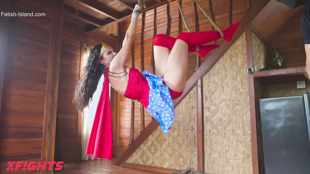 Shibari Kalahari - Wonder Woman takes her punishment - Superheroine Porn