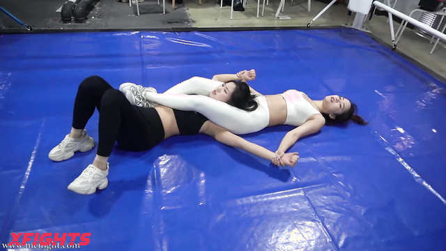 ﻿Akibacom - MF-FF44 Byu vs Lexin - Tough asian grappling