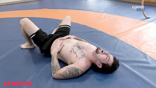 Fighting Dolls - FD6267 Pablo vs Talia - Mixed grappling action