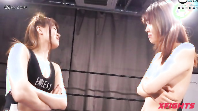 Akibacom - BHC-07 - Hardcore wrestling in the ring between cute Asian girls