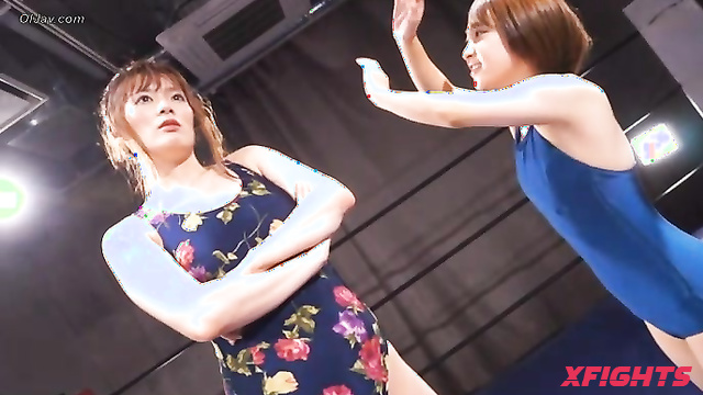 Akibacom - BKTP-06 - Miina Horiguchi Battles Yuna Tsubaki In Tall vs Short Wrestling Match