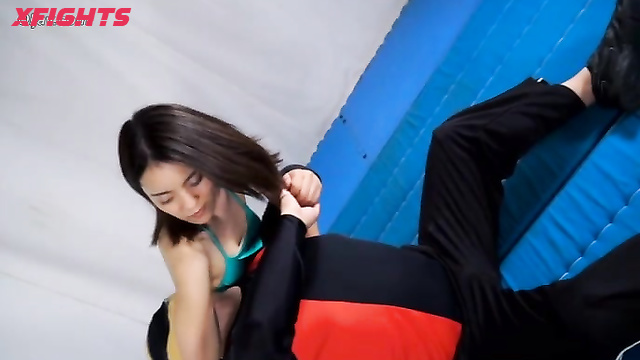 Akibacom - BLU-01 Lucha Libre - Ichigo Suzuya & Yuuri Takei Face Off in a Fierce Catfight