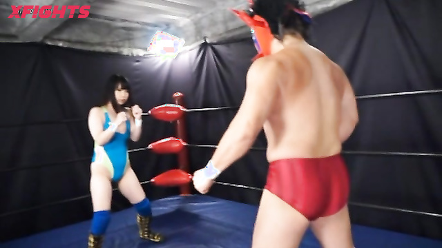 Akibacom - BOT-05 - The guy brutally defeated Japanese beauties in the ring