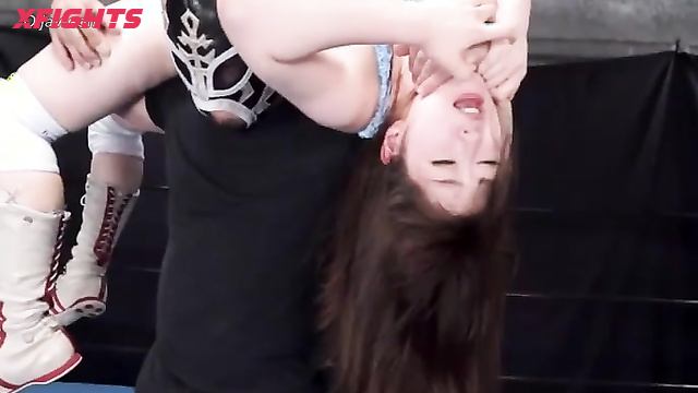 Akibacom - BWR-02 - Sex fight with a sexy cute Japanese girl