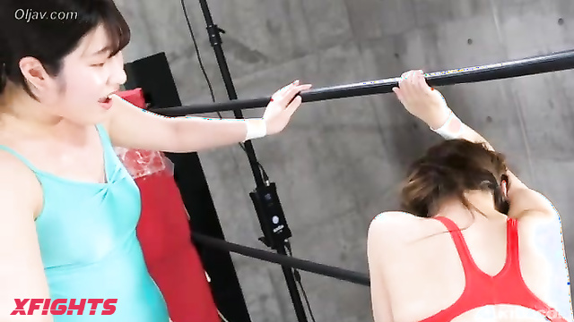 Akibacom - BXE-03 Sakura Mio’s Brutal Duel: Punches Slam to Subdue