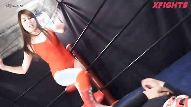 Akibacom - BFI-04 - Dominance and stretching over a flexible Asian woman