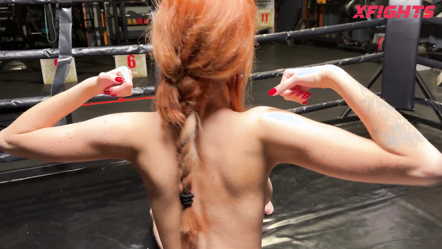 Dirty Wrestling Pit - Lilly vs Akos - Cumming at boxing ring