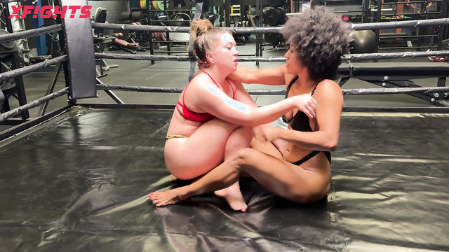 Female Wrestling Zone - Rage Vs Sativa - Rematch of the year
