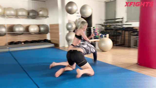 Mixed Wrestling Zone - Samantha vs Goth Boy - Brutal woman
