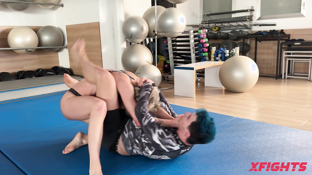 Mixed Wrestling Zone - Samantha vs Goth Boy - Brutal woman