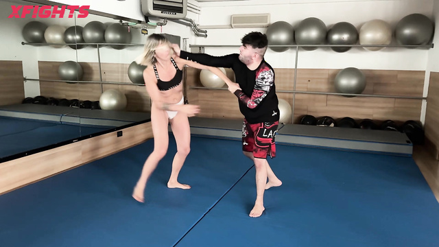 Mixed Wrestling Zone - Zac vs Samantha - Mixed Catfight