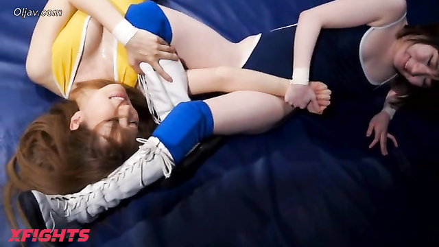 Akibacom - BX-37 - Sexy girls wrestle hard in the ring