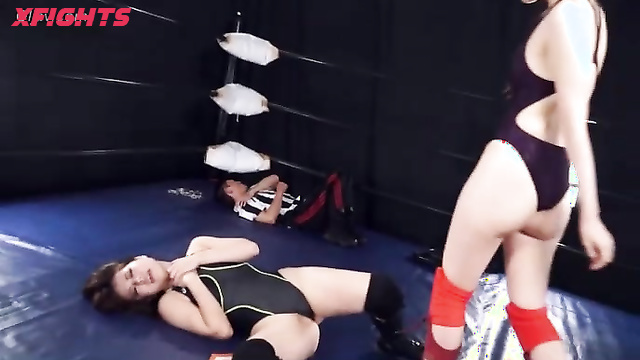 Akibacom - BGS-04 - The girl brutally defeated her rival for the title of champion