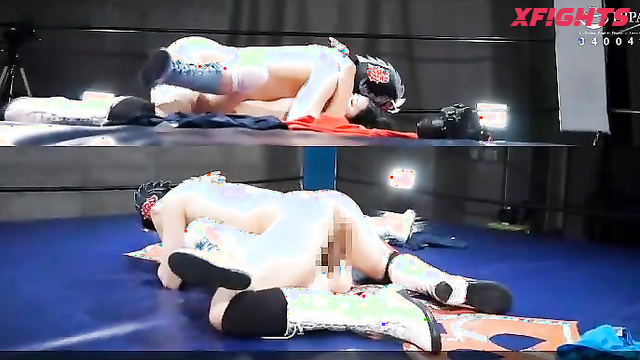 Akibacom - BKPE-01 - Young japanese girls fucked hard in the ring