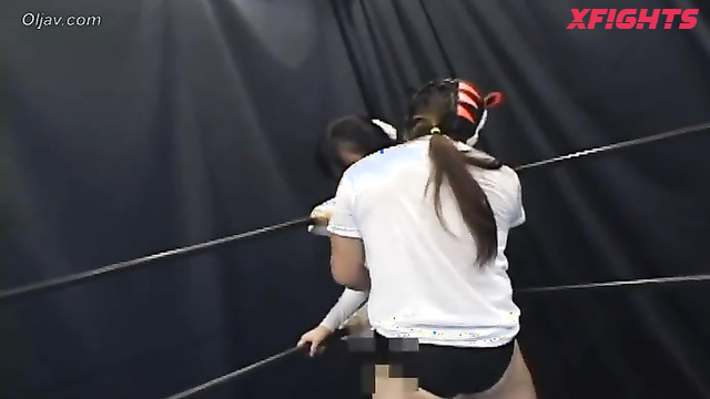 Akibacom - BDR-01 - Guys fucked two asians girls hard in the ring
