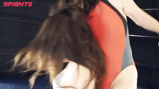 Akibacom - BTR-01 - Battle in the ring between hot Asian girls