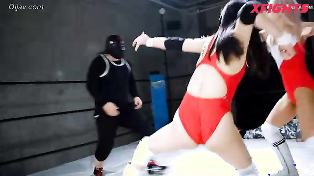 Akibacom - BXT-14 Hitomi Yue’s Tag Showdown: Punches Unleash Relentless Victory